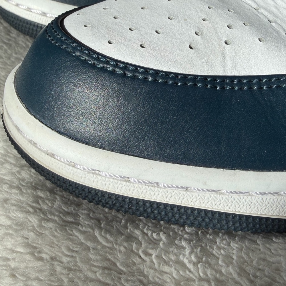 Jordan 1 Mids - Armory Navy - Picture 8 of 8